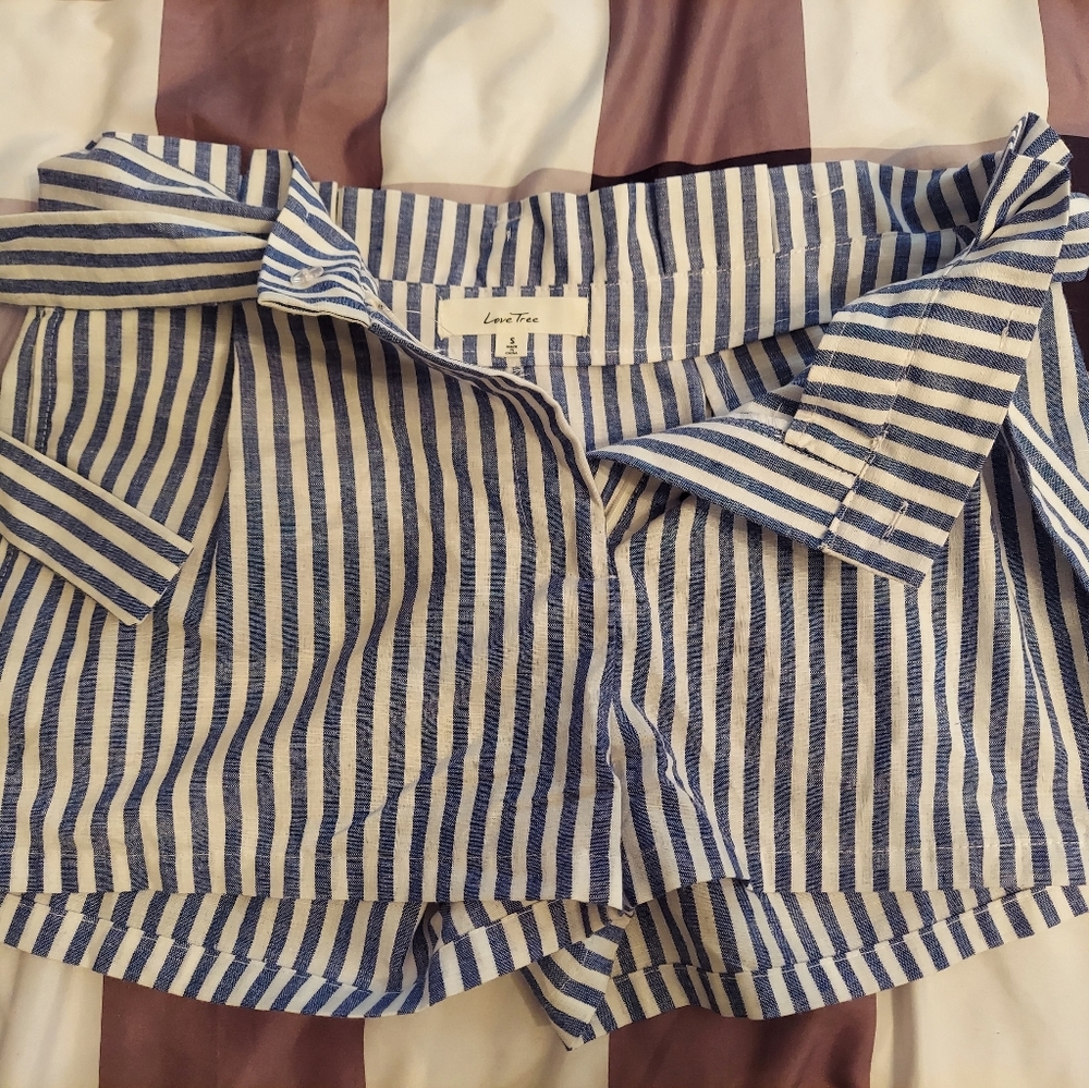 Love Tree Striped Shorts sz small
